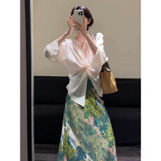 批发新中式清冷禅意感穿搭一整套<b class='q'>女</b>夏季衬衫复古油画半身长裙<b class='q'>两件套</b>装
