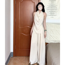 批发设计感荡领挂脖<b class='q'>露背</b>上衣套装女夏季2026新款垂感休闲阔腿裤两件套
