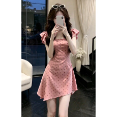 批发法式甜美粉色飞飞袖波点连衣裙女<b class='q'>夏</b>季2026新款小个子收腰a字短裙