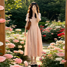 批发2026新款法式温柔风粉色短袖连衣裙子女<b class='q'>夏</b>季气质仙女a字收腰长裙