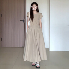 批发法式气质高级感卡其色短袖连衣裙子女款2026新款<b class='q'>夏季</b>收腰显瘦长裙