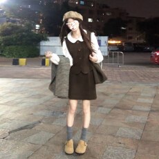批发韩系衬衫马甲<b class='q'>西装</b>连衣裙子<b class='q'>女</b>秋季2026新款高智感穿搭千金风套装裙