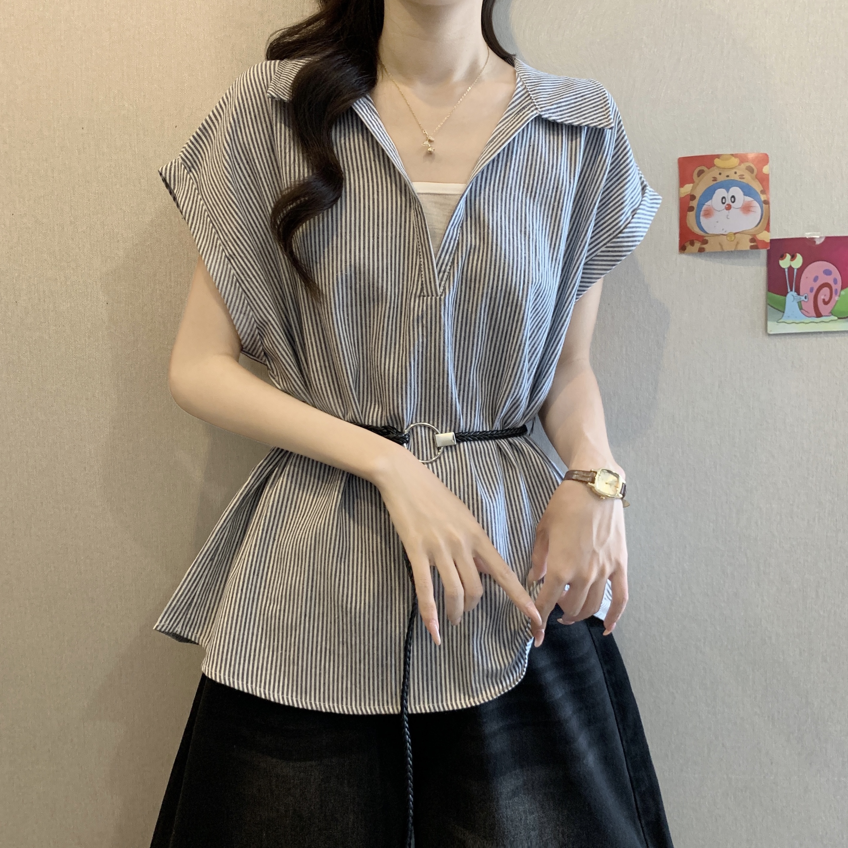 FA33559# 大码女装夏季新款韩版条纹假两件V领衬衫胖妹妹收腰洋气短袖 服裝批發女裝批發服飾貨源