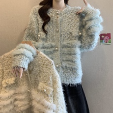 批发<b class='q'>实拍</b>大码女装小香风重工毛毛珍珠扣毛衣<b class='q'>外套</b>胖妹妹遮肚针织上衣