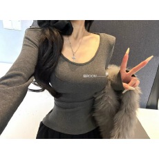 设计感纯欲辣妹后背拼接蕾丝长袖加绒T恤女新款韩版u领内搭打底衫