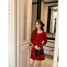 批发DPLAY圣诞穿搭红色长袖针织<b class='q'>连衣裙</b>女2025冬新款法式气质新年裙子