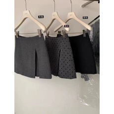批发设计感简约百搭显瘦A字毛呢<b class='q'>短裙</b>裙裤开叉裙波点裙