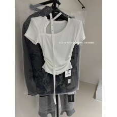 批发斜领露肩上衣女2026春季辣妹性感小个子设计感修身显瘦高级感<b class='q'>T</b><b class='q'>恤</b>