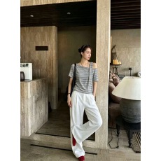 批发26夏季新款韩系设计感<b class='q'>露肩</b>不规则斜边显瘦条纹短袖<b class='q'>T</b><b class='q'>恤</b>