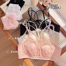 批发<b class='q'>性感</b>交叉美胸带提拉蕾丝内衣女小胸不空杯大胸显小防下垂<b class='q'>文胸</b>套装