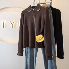 批发实拍<b class='q'>大码</b>女装冬季新款韩版气高级质减龄翻领钉珠设计内搭毛衣上衣