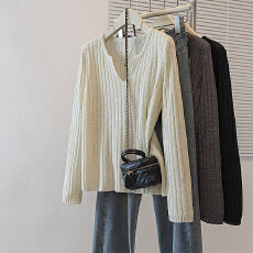 批发<b class='q'>实拍</b><b class='q'>大码</b><b class='q'>女装</b>韩版新款设计肌理感v领薄针织腰显瘦休闲百搭上衣