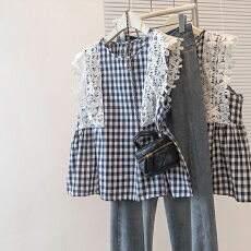 批发实拍大码女装<b class='q'>韩版</b>新款蕾丝花边拼接无袖高级格子<b class='q'>娃娃衫</b>宽松上衣