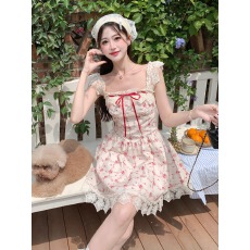 批发杏色田园风甜美小碎花法式蕾丝吊带连衣裙开<b class='q'>衫</b>两件套