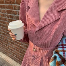 批发春装新款女装法式<b class='q'>西装</b>领设计感可甜可盐中长裙子灯芯绒连衣裙