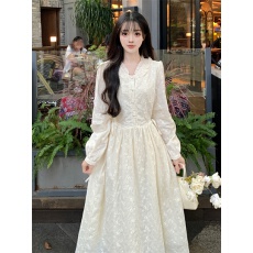 批发茶歇法式刺绣<b class='q'>连衣裙</b>女秋温柔风气质甜美在逃公主森系仙女初恋长裙