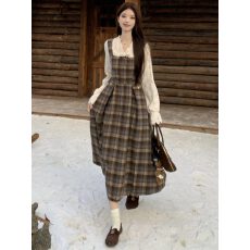 批发法式加厚格纹毛呢<b class='q'>连衣裙</b>冬装长裙子大码女收腰显瘦假两件针织套装