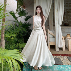 批发气质醋酸缎面时尚套装女<b class='q'>夏</b>季2026新款不规则系带上衣半身裙两件套