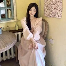 批发初秋法式时尚温柔风长袖连衣<b class='q'>裙</b>女2026新款掐腰漂亮显瘦气质长<b class='q'>裙</b>子