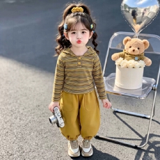 批发女童套装春秋季2026新款儿童秋装连帽条纹长袖休闲裤宝宝早秋穿搭
