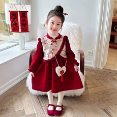 女宝国风红色加绒连衣裙秋冬季2026新款儿童过年礼服喜庆公主裙子