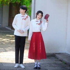 批发实拍新款中小学生诗歌朗诵红色表演服