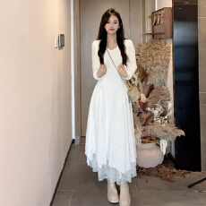 批发法式白色针织连衣裙子女装秋<b class='q'>冬</b>季2025新款内搭打底<b class='q'>冬</b>天配大衣长裙