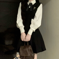 批发法式<b class='q'>白色</b>长袖衬衫连衣裙子女秋冬2025新款小个子香风套装<b class='q'>背心</b>短裙