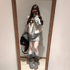 批发2025<b class='q'>冬</b>装搭配一整套韩系百搭毛绒绒马甲斜肩针织衫高腰短裙三件套