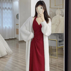 批发高级感红色挂脖吊带连衣裙子套装长裙内搭2025新款女春<b class='q'>夏季</b>订婚服