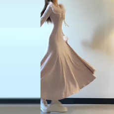 批发法式蕾丝拼接白色针织<b class='q'>连衣裙</b>子女秋冬2025新款高级感气质收腰长裙