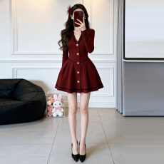 2025新款法式高级感红色针织连衣裙子女装秋冬季富家千金穿搭短裙