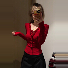 批发高级感超好看红色<b class='q'>打底衫</b>女内搭可外穿2026新款漂亮v领<b class='q'>长袖</b>t恤上衣