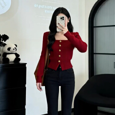 批发2026新款方领毛衣可外穿巨好看秋冬装内搭短款针织衫新年红色上衣