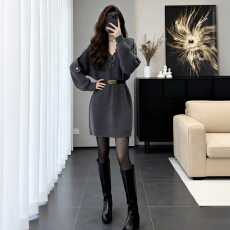 批发轻熟简约风V领针织连衣<b class='q'>裙</b>女春季2026新款收腰显瘦气质灰色毛衣<b class='q'>裙</b>