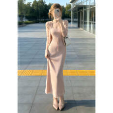 批发法式温柔风粉色针织连衣裙子女2026新款春季气质绝美修身长裙套装