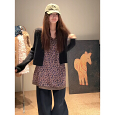 批发2026新款韩系叠穿紫色碎花吊带<b class='q'>连衣裙</b>子女早春季开衫内搭两件套装