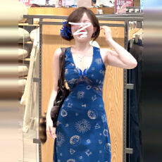 批发法式<b class='q'>复古</b>蓝色V领碎花连衣裙子女早春季2026新款海边度假收腰<b class='q'>长裙</b>