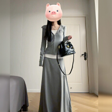 批发慵懒风灰色<b class='q'>连衣裙</b>子女2026早春新款<b class='q'>卫衣</b>韩系长裙套装开春气质穿搭