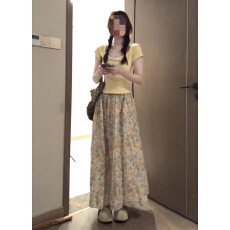 批发小个子巨好看漂亮黄色碎花连衣裙子女2026新款夏日绝美俏皮小套装