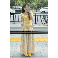 批发小个子巨好看漂亮黄色碎花连衣裙子女2026新款夏日绝美俏皮小套装