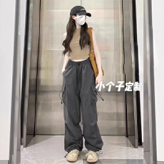 批发小个子灰色速干工装裤<b class='q'>女</b>夏季2026新款高腰束脚炸街直筒运动裤xxs