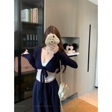 批发纯欲辣妹性感v领上衣女秋季长袖t恤<b class='q'>罩衫</b>内搭<b class='q'>蕾丝</b>吊带两件套巨好看