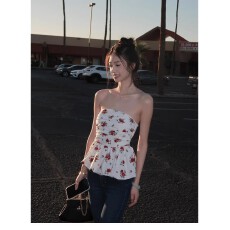 批发甜辣风褶皱花苞抹胸背心纯欲辣妹风2026新款<b class='q'>碎花</b><b class='q'>上衣</b>