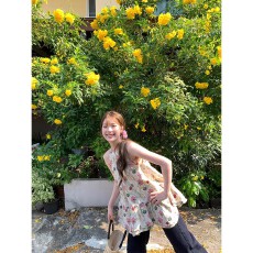 批发im向 雾漫山樱~重工刺绣挂脖吊带女不规则荷叶边宽松A字无袖上衣