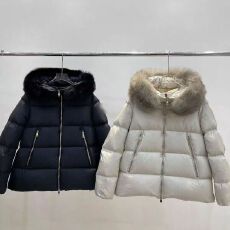 批发蒙家 25新款A字版显瘦羽绒服女士大毛领连帽<b class='q'>甜美</b>娃娃款宽松外套