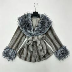 批发大翻领毛绒短款大衣A摆宽松显瘦长袖腰带收腰冬季保暖外套百搭女