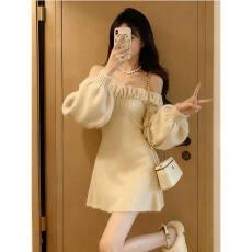 批发松弛风露肩纯色连衣<b class='q'>裙</b>2026新款女法式一字肩泡泡袖米色针织连衣<b class='q'>裙</b>