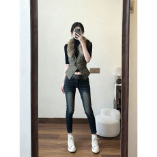 批发法式复古风休闲毛领马甲女秋<b class='q'>冬</b>季短款修身收腰无袖百搭显瘦短外套