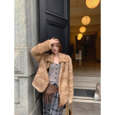 批发复古毛茸茸加厚保暖时尚巨好看小个子减龄百搭外套女冬宽松上衣潮